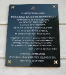 Fragment wiersza pt. "Sochaczew" autorstwa por. Andrzeja Doroszewskiego wykorzystany na tablicy pami�tkowej ku czci �o�nierzy II batalionu 18 pu�ku piechoty na czele z jego dow�dc�, mjr. Feliksem Kozubowskim, wmurowana w fasad� gmachu Muzeum Ziemi Sochaczewskiej i Pola Bitwy nad Bzur� w Sochaczewie (fot. udost�pni�: A. Wojciech Doroszewski).