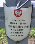 Leon Boelter, upami�tniony na imiennej tablicy epitafijnej na kwaterze wojennej na cmentarzu rzymskokatolickim w Rybnie. Stan z 2005r.