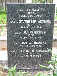 Sylwester Wichura upami�tniony na tablicy nagrobnej - cmentarz wojenny Dobrzelin