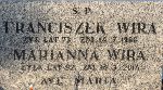 Franciszek Wira upami�tniony na tablicy epitafijnej grobu rodzinnego na cmentarzu parafialnym w Sieradzu, ul. Wojska Polskiego. Stan z dn. 11 lutego 2015 r. (fot. Robert Kielek).