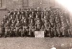 Mjr Leonard Krukowski (siedzi w I rz�dzie, pi�ty od lewej) w 1938 r. w�r�d uczestnik�w VI Kursu Instruktorskiego 17 DP, m.in. p�k. Alfreda Konkiewicza, dow�dcy 70 pp (obok niego, po�rodku) i por. Stefana D�bka, dow�dcy plutonu ��czno�ci 70 pp (siedzi trzeci od lewej) (fot. za: M. Kaczmarek, Pleszewski 70 Pu�k Piechoty w fotografii, Pleszew 2009, s. 25).