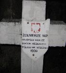 W�adys�aw Krauze, upami�tniony na imiennej tablicy epitafijnej na cmentarzu wojennym w Sochaczewie - Trojanowie, Al. 600-lecia. Stan z 2005 r.