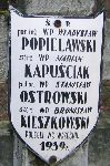 Stanis�aw Ostrowski upami�tniony na imiennej tabliczce epitafijnej na jednej z mogi� cmentarza wojennego w Radziwi�ce. Stan z dn. 25. 12. 2004 r. (fot. Marcin Prengowski).