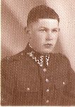 Bogdan Dzia�oszy�ski jako szer. elew orkiestry 70 pu�ku piechoty (fot. ze zb. rodzinnych).