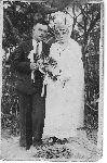 Albin Rzepiak wraz z nowo po�lubion� �on� Stanis�aw� z Osenkowskich, Suchod�, 2 czerwca 1936 r. (fot. ze zb. rodzinnych).