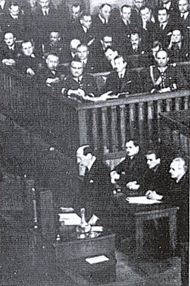 Minister spraw zagranicznych Rzeczypospolitej Polskiej J�zef Beck w trakcie s�ynnego przem�wienia w Sejmie w dniu 5 maja 1939 r. (�r�d�o: Wikimedia Commons).