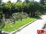 Pruszk�w, ul. Cmentarna, kwatera wojenna. Stan z dn. 28. 06. 2012 r. (fot. Tomasz Karolak).