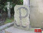 Pruszk�w, ul. Cmentarna, kwatera wojenna. Stan z dn. 28. 06. 2012 r. (fot. Tomasz Karolak).