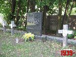 B�onie, ul. Towarowa, mogi�a zbiorowa. Stan z dn. 05. 07. 2012 r. (fot. Tomasz Karolak).