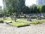 Warszawa, ul. W�lczy�ska, kwatera wojenna. Stan z dn. 09. 05. 2011 r. (fot. Leszek Gach).