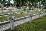 Dobrzyk�w, kwatera wojenna. Stan z lipca 2009 r. (fot. Krzysztof Zadro�ny / www.tradytor.pl).