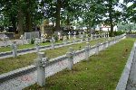 Dobrzyk�w, kwatera wojenna. Stan z lipca 2009 r. (fot. Krzysztof Zadro�ny / www.tradytor.pl).