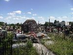Aleksandr�w ��dzki, ul. Wojska Polskiego, mogi�a zbiorowa. Stan z dn. 04. 08. 2011 r. (fot. Zbigniew Adamas).