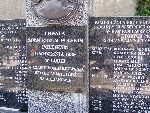 ��d�, ul. Zgierska, mogi�a zbiorowa (1). Stan z dn. 23. 08. 2011 r. (fot. Zbigniew Adamas).