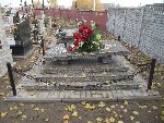 Stryk�w, ul. Legion�w, mogi�a zbiorowa. Stan z dn. 31. 10. 2011 r. (fot. Zbigniew Adamas).