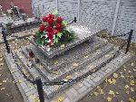 Stryk�w, ul. Legion�w, mogi�a zbiorowa. Stan z dn. 31. 10. 2011 r. (fot. Zbigniew Adamas).