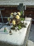 Bratoszewice, mogi�a indywidualna (1). Stan z dn. 03. 02. 2014 r. (fot. Zbigniew Adamas).