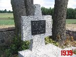 Mak�w, mogi�a zbiorowa. Stan z dn. 25. 06. 2011 r. (fot. Tomasz Karolak).