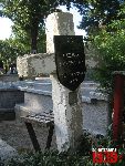 Sochaczew, ul. Traugutta, mogi�a indywidualna (1). Stan z dn. 06. 09. 2011 r. (fot. Tomasz Karolak).