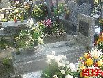 Chodecz, ul. Warszawska, mogi�a indywidualna (1). Stan z dn. 01. 05. 2012 r. (fot. Tomasz Karolak).