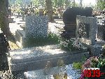 Chodecz, ul. Warszawska, mogi�a indywidualna (3). Stan z dn. 01. 05. 2012 r. (fot. Tomasz Karolak).