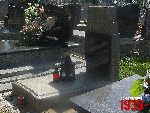 Chodecz, ul. Warszawska, mogi�a indywidualna (7). Stan z dn. 01. 05. 2012 r. (fot. Tomasz Karolak).