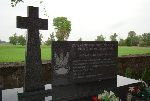 Osmolin, mogi�a zbiorowa. Stan z dn. 15. 05. 2011 r. (fot. Krzysztof Zadro�ny / www.tradytor.pl).