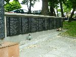 Rawa Mazowiecka, ul. Tomaszowska, kwatera wojenna. Stan z dn. 30. 05. 2012 r. (fot. Mariusz Kwapisz).