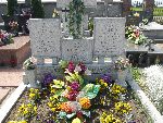 Opor�w, gr�b rodzinny (2). Stan z dn. 31. 05.2015 r. (fot. Witold Rapsiewicz).