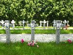 Gostynin, ul. Ostatnia, kwatera wojenna. Stan z dn. 09. 04. 2007 r. (fot. Rados�aw R�kawiecki / www.gostynin.org.pl).