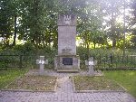 Stary Waliszew, cmentarz wojenny. Stan z dn. 28.08.2012 r. (fot. B�a�ej Kucharski)