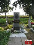 Plecka D�browa, mogi�y zbiorowe. Stan z dn. 26. 08. 2011 r. (fot. Tomasz Karolak).