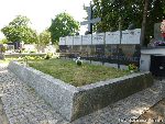 Pruszk�w - �bik�w, ul. Domaniewska, mogi�a zbiorowa. Stan z dn. 01. 08. 2015 r. (fot. Tomasz Kuran).