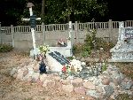 G�ogowiec, mogi�a zbiorowa. Stan z dn. 20. 09. 2011 r. (fot. Witold Rapsiewicz).