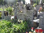 Sochaczew, ul. Traugutta, gr�b rodzinny (1). Stan z dn. 12. 08. 2011 r. (fot. Tomasz Karolak).
