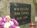 Warszawa, ul. Ksi�dza Piotra Skargi, mogi�a indywidualna. Stan z dn. 25 lipca 2016 r. (fot. Tomasz Karolak).