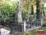Warszawa, ul. M�ynarska, gr�b rodzinny (1). Stan z dn. 13 wrze�nia 2016 r. (fot. Tomasz Karolak).