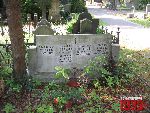 Warszawa, ul. M�ynarska, gr�b rodzinny (2). Stan z dn. 13 wrze�nia 2016 r. (fot. Tomasz Karolak).