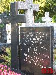 Warszawa, ul. Wa�brzyska, gr�b rodzinny (2). Stan z dn. 13 wrze�nia 2016 r. (fot. Tomasz Karolak).
