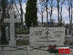 Wyszogr�d, ul. Niepodleg�o�ci, mogi�a zbiorowa (fot. T. Karolak).