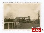 Zniszczenia wojenne 1939 - most na Bzurze w Sochaczewie (fot. ze zbior�w Andrzeja Kornackiego).