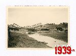 Zniszczenia wojenne 1939 - most na Bzurze w Sochaczewie (fot. ze zbior�w Andrzeja Kornackiego).