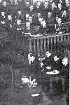 J�zef Beck wyg�asza przem�wienie w Sejmie, 5 maja 1939 (�r�d�o: Wikimedia Commons).