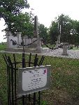 Nowy Dunin�w, Gr�b-Obelisk ku Czci Walcz�cych o Woln� Polsk�. Stan z dn. 05. 09. 2011 r. (fot. Zbigniew Adamas).