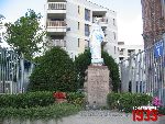 Pruszk�w, ul. O��wkowa, tablica pami�tkowa. Stan z dn. 28. 06. 2012 r. (fot. Tomasz Karolak).