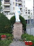 Pruszk�w, ul. O��wkowa, tablica pami�tkowa. Stan z dn. 28. 06. 2012 r. (fot. Tomasz Karolak).