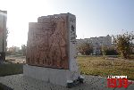 Gostynin, ul. 18 Stycznia, Pomnik Walki i Zwyci�stwa. Stan z dn. 06. 11. 2011 r. (fot. Marcin Prengowski).
