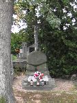 Gieczno, ul. G��wna, pomnik. Stan z dn. 12. 09. 2012 r. (fot. Zbigniew Adamas).