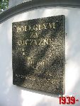 Grodzisk Mazowiecki, ul. Rado�ska, tablica pami�tkowa. Stan z dn. 17. 08. 2011 r. (fot. Tomasz Karolak).