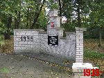 Brwin�w, Park Miejski im. 36 p.p. Legii Akademickiej, Pomnik - 